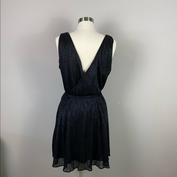 NWTs Banana Republic Faux Wrap Sleeveless Metallic Party NYE Datenight Dress - Picture 4 of 8